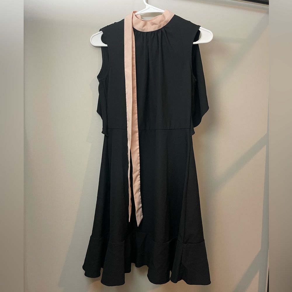 Elegant Black and Pink Sleeveless Dress